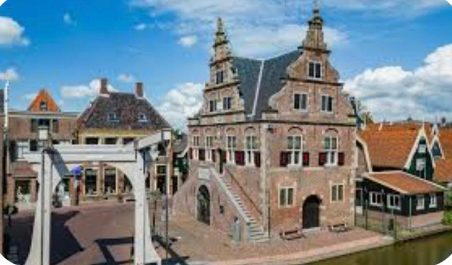 Huisje Britt Met Grote Tuin En Veel Privacy Dirkshorn Eksteriør billede